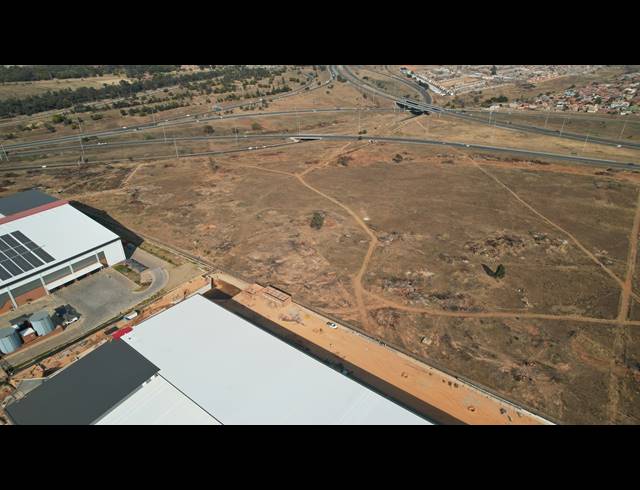 5,038M² VACANT LAND FOR SALE IN AEROTON